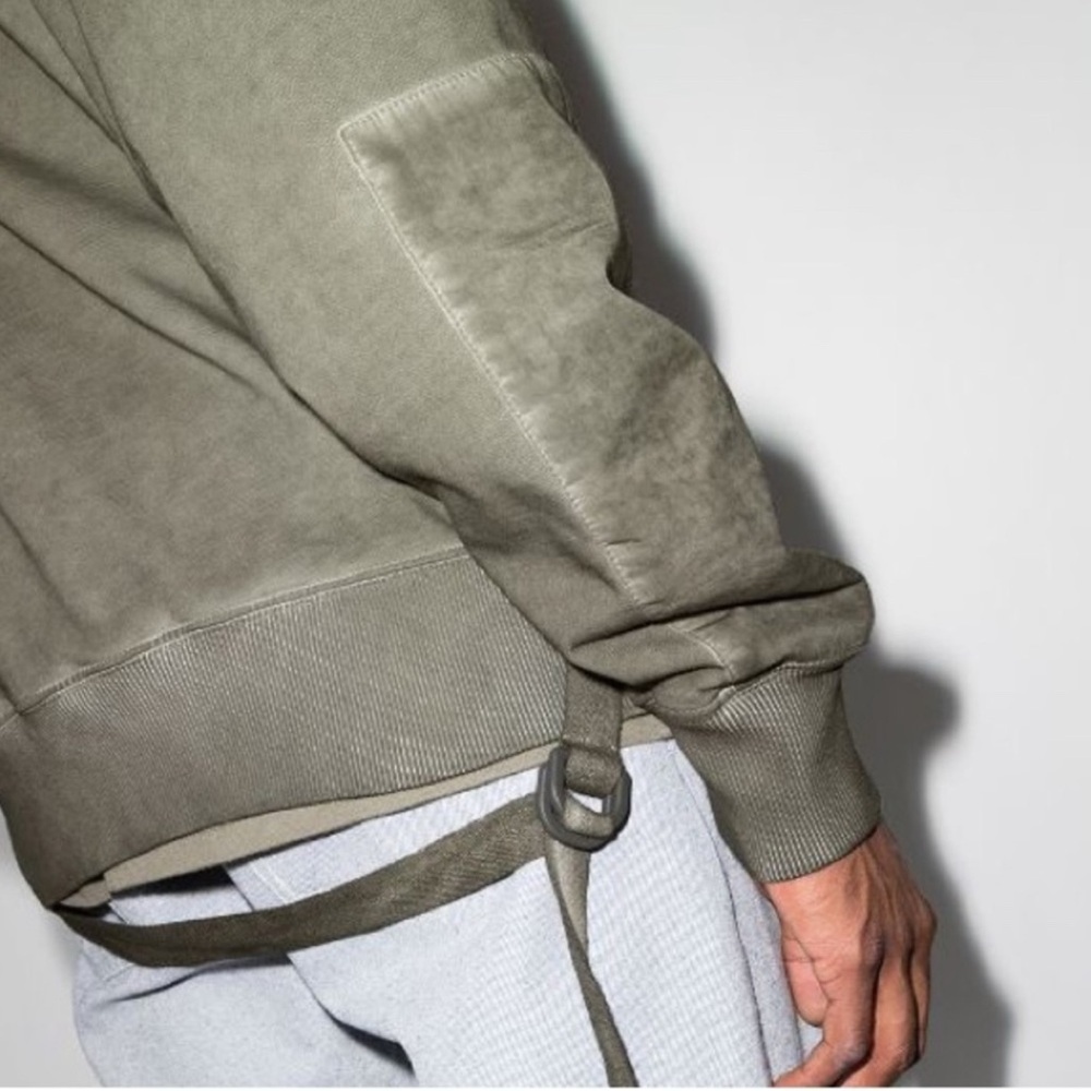 HELMUT LANG
washed military crewneck sweatshirt - Picture 2 of 8